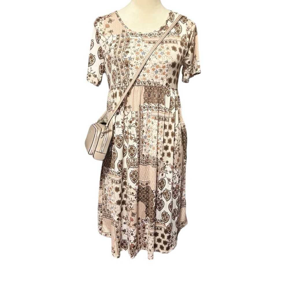 Boutique women’s medium printed dress NWOT